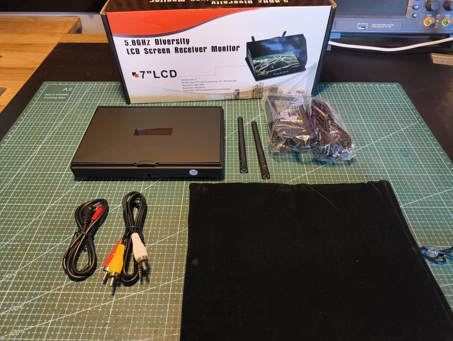Monitor FPV 7 cali 5.8ghz diversity, wbudowany DVR