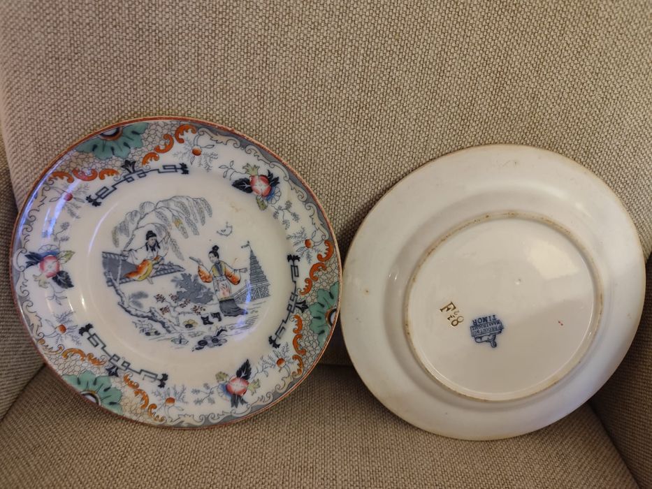 Pratos P.regout Timor