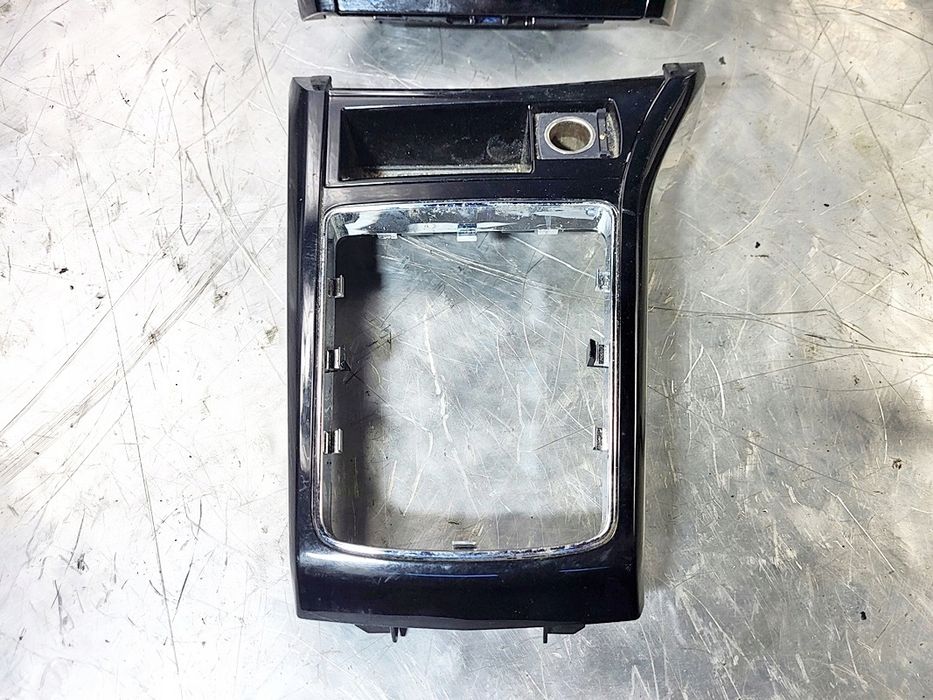dekor czarny panel srodkowy opel astra h