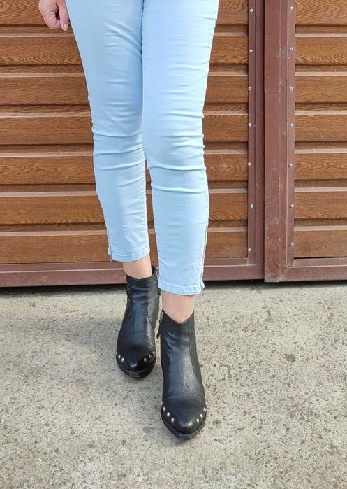 Стильні шкіряні напівчоботи черевики  Manila Grace, Італія оригінал