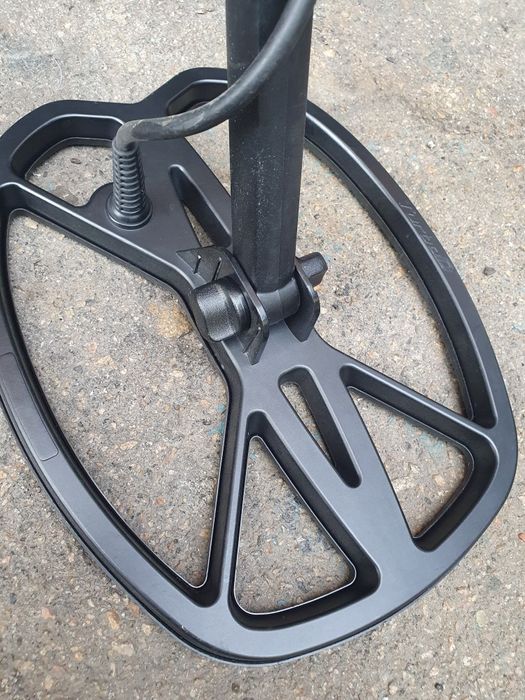 Продам металошукач Quest Q30