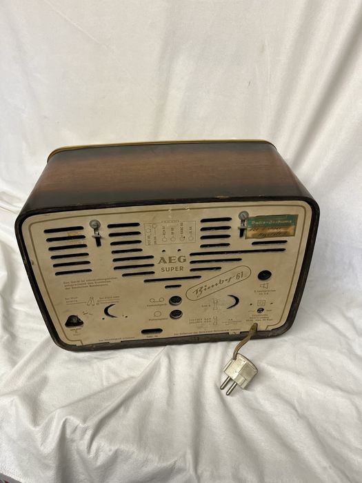 Stare radio drewniane Firmy AEG stylowe Starocia