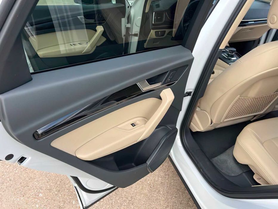 Audi Q5 Premium Plus      2020