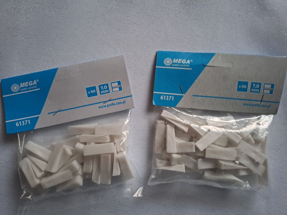 Kliny do układania glazury