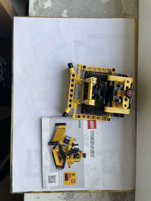 Klocki lego technic buldożer 42163