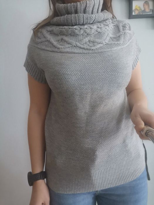 Sprzedam golf sweter bezrękawnik stradivarius rozmiar m