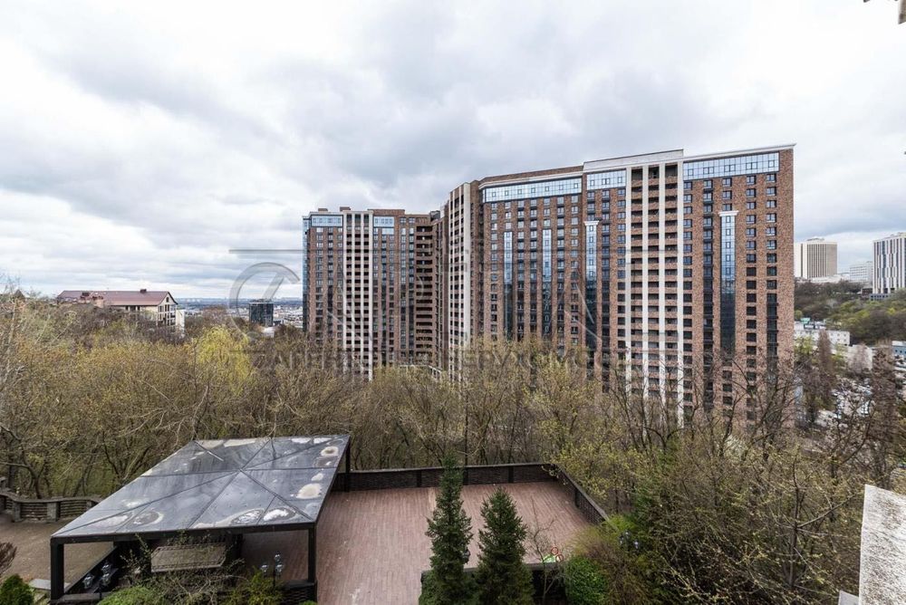 ЖК "Liberty Estate" квартира без ремонта (172м2) Шевченковский район