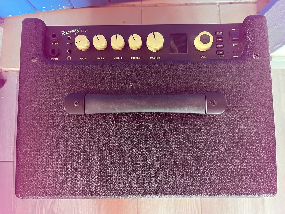 Fender Rumble LT25 Bass Combo Amp