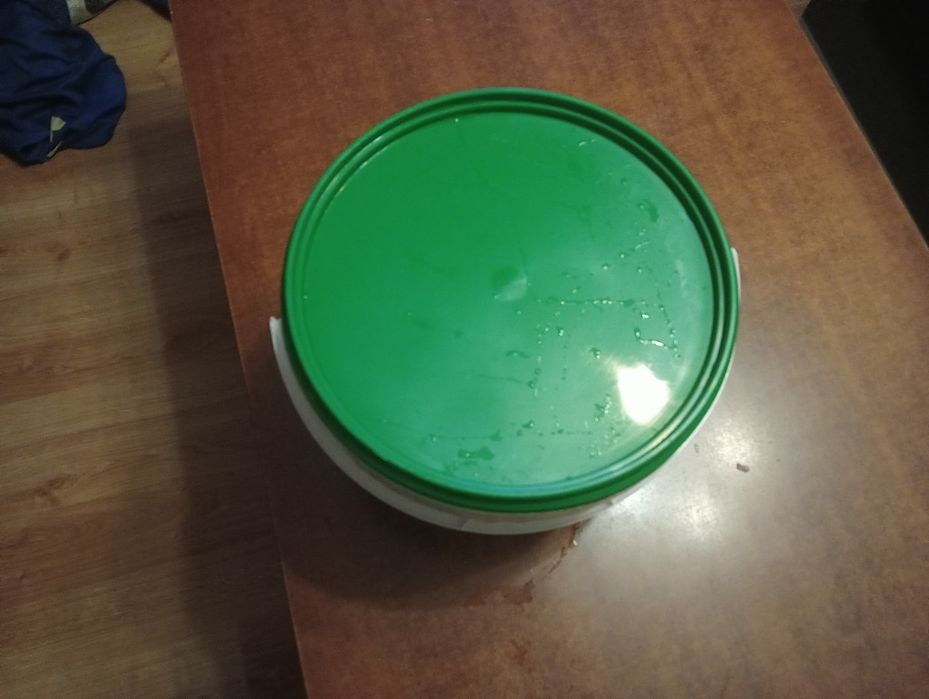 Pojemniki 14 kg z pokrywką