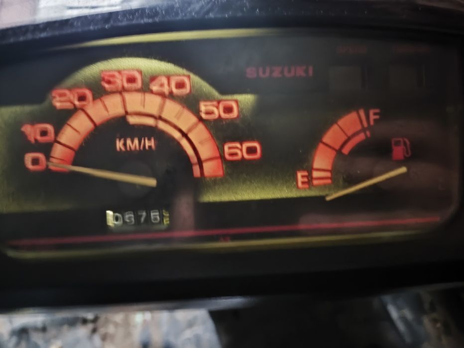 Продам скутер Сузуки сепия зз