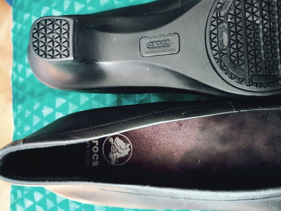 Crocs Damskie czółenka nowe r 39,5 skóra naturalna czarne