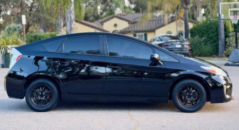 Toyota Prius      2015
