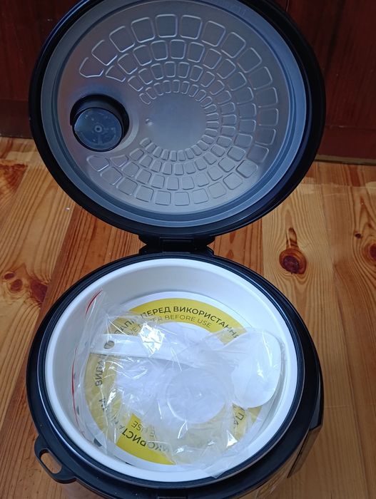 Мультиварка Rotex RMC505-B Excellence