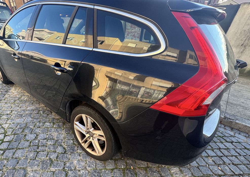 V60 D2 Momentum - extremamente económica