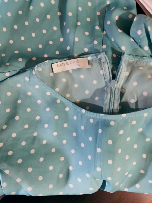 Blusa em azul turquesa, mangas a 3/4