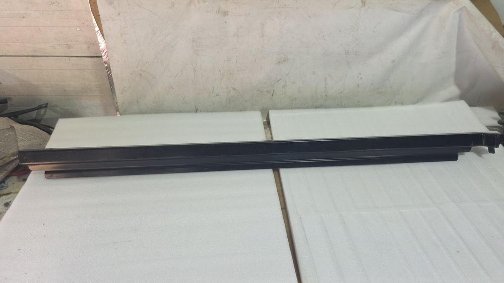 Listwa ramka paki prawa toyota hilux nowa oryginał 97-