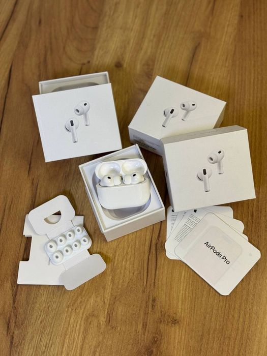 Нові AirPods Pro 3