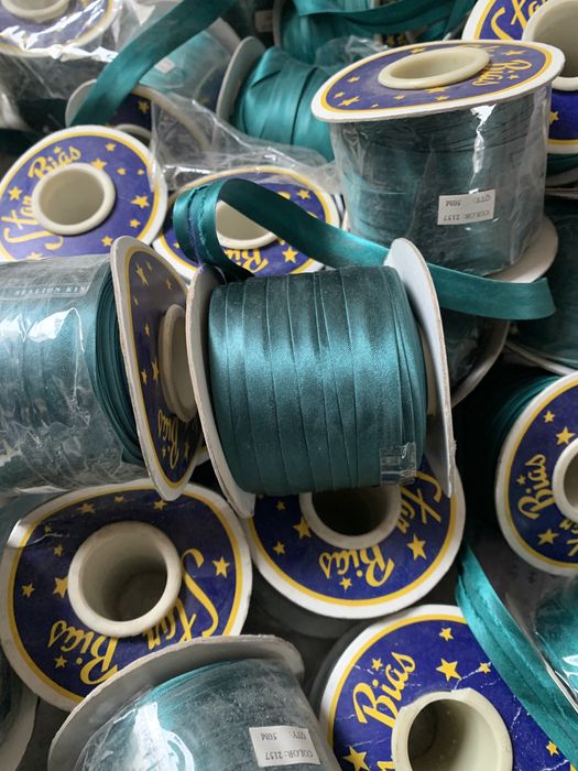 Швейная фурнитура / косая бейка / тесьма / украшения 30 грн/бабина