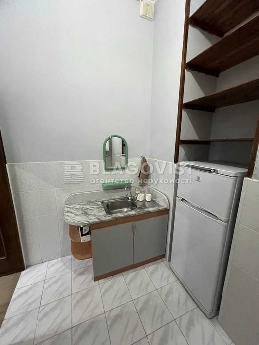 Продаж офісу, Центр, Фасад, Театральна, Хрещатик, Чикаленка (Пушкінська)