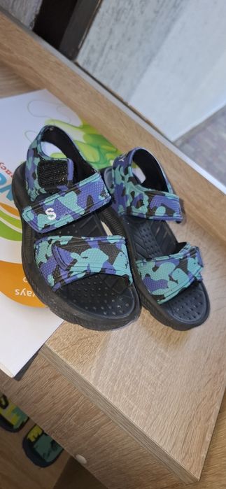 Продам сандали 26 размер