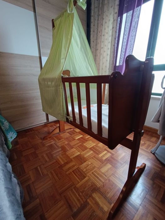 Berço de Bébé em Madeira