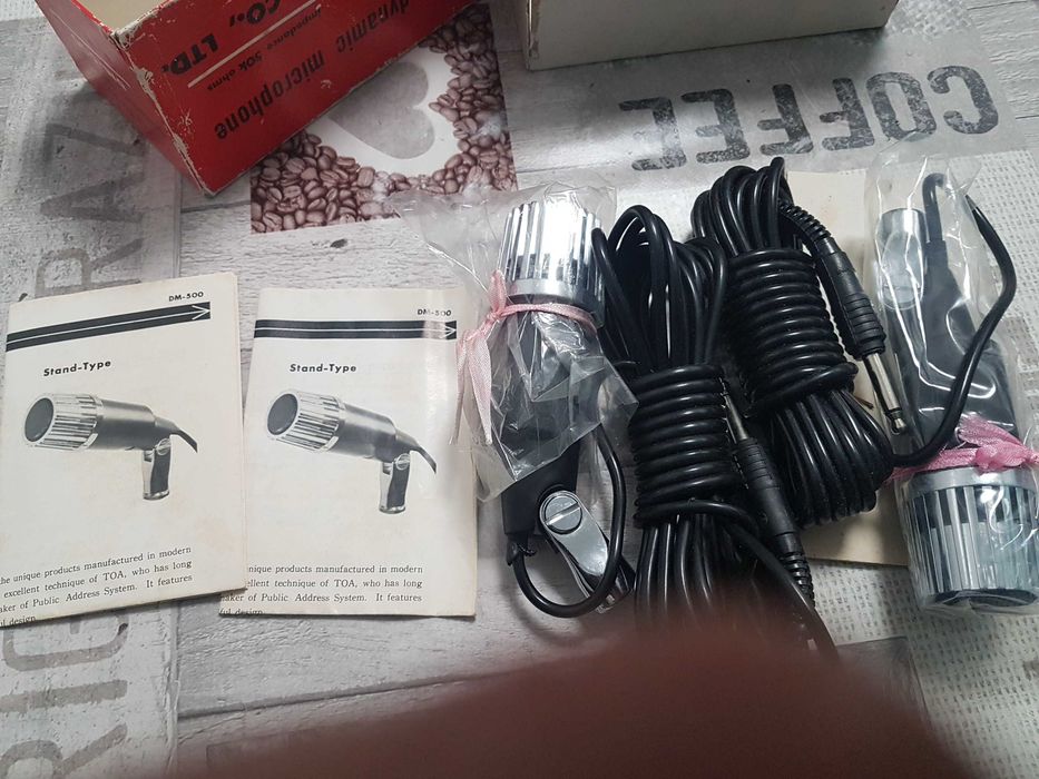 Microfones vintage Toa dynamic DM-500