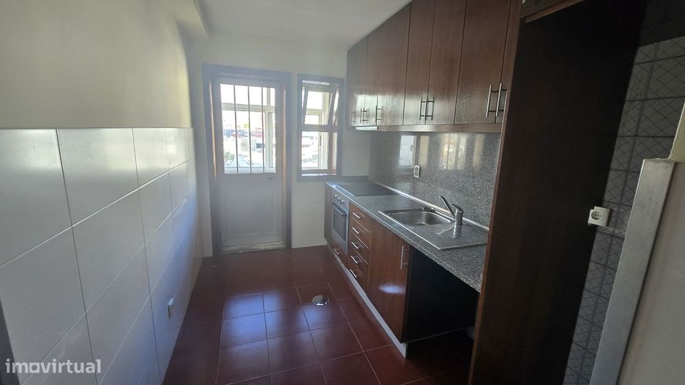 T2+1 lugar de garagem e arrumos Corte Inglês