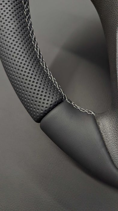Kierownica Opel Astra K świeżo obszyta
