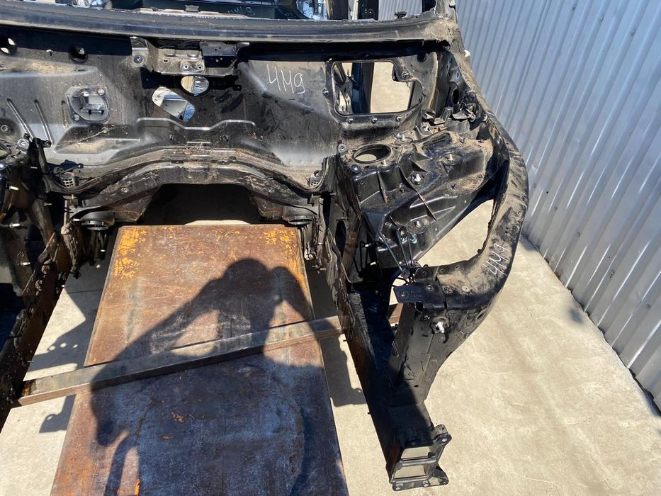 Кузов Четверть Передня Задня Ліва Права Ланжерон  Audi Q7 4M Ауди кю7