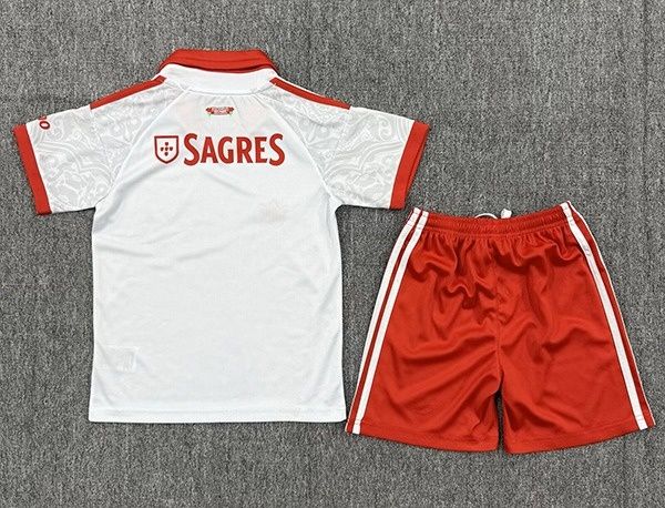 Conjunto Benfica criança