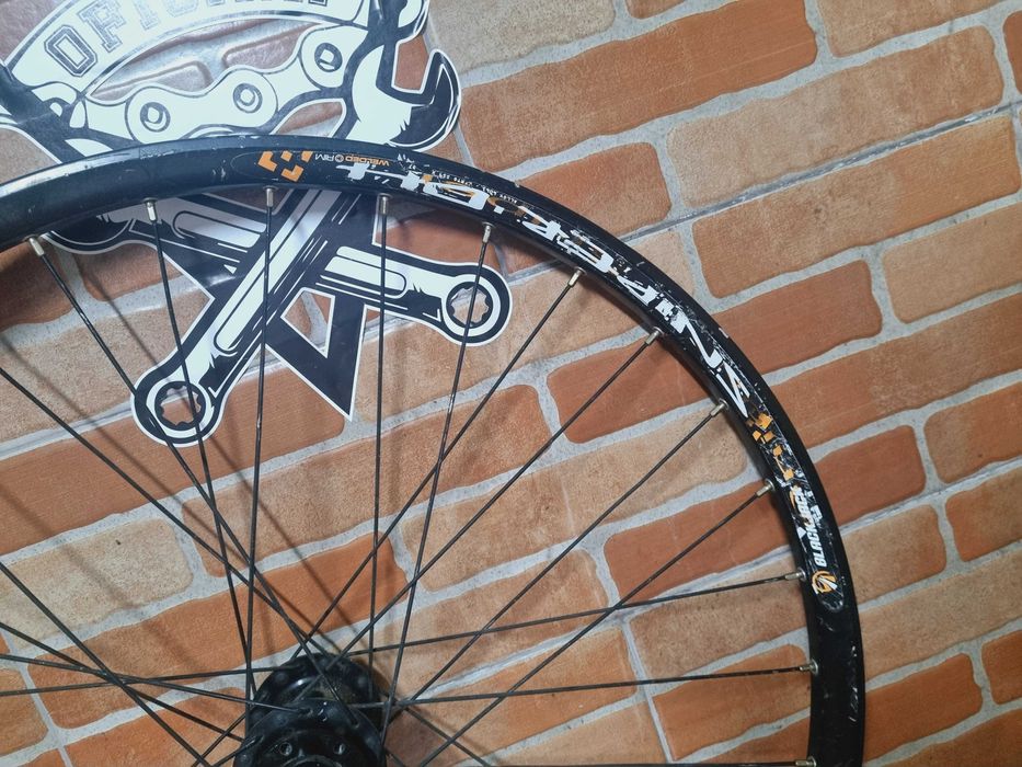 Roda Black Jack Sniper DH 26 20mm - Bom Estado