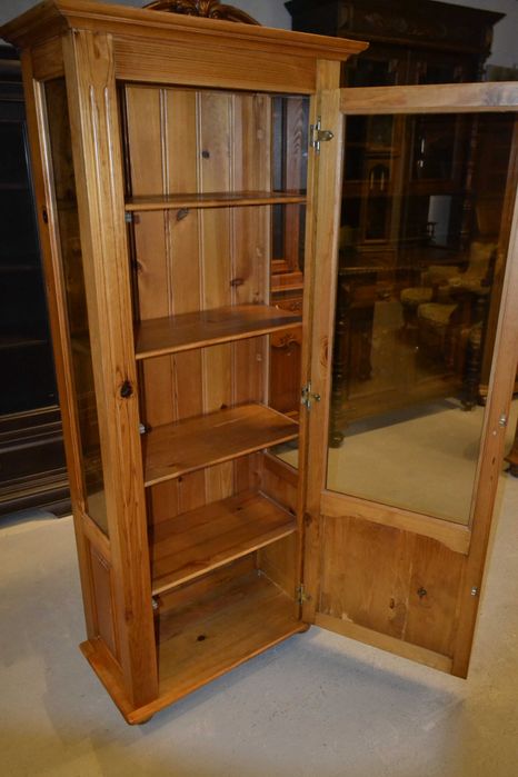 witryna stylowa . sosna .antisol