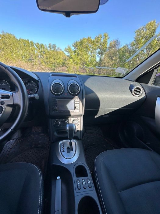 Продам NISSAN QASHQAI