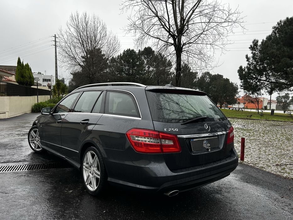 Mercedes-Benz E250 CDI ( caixa automática)