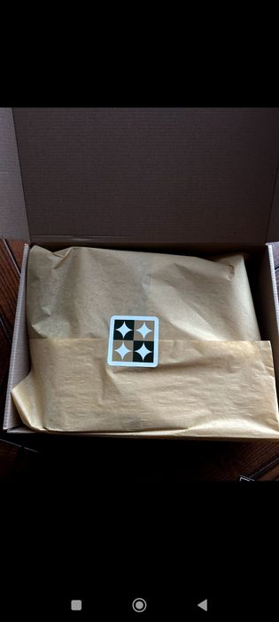 НОВАЯ кожаная сумка ручной работы с тиснением и деревянной ручкой