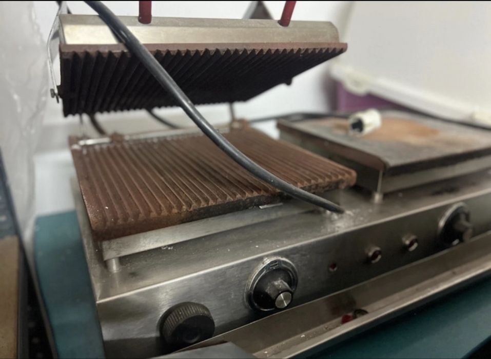 Grelhador e Prensa Misto