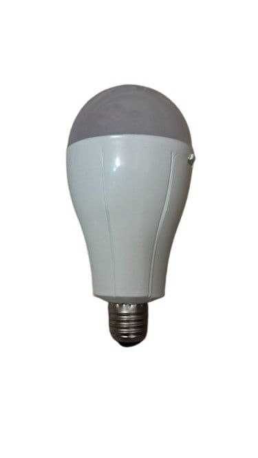 Лампа лєд 20 вт с аккумулятором