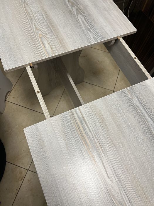 Продам Кухонный стол