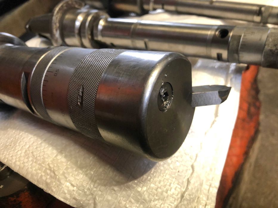 Расточная головка Швейцария .