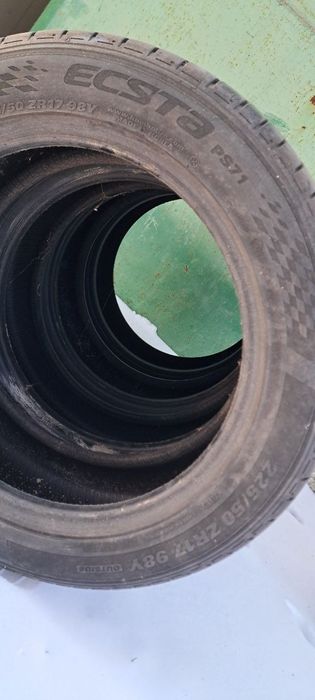 Шини 225/50ZR17 Kumho Ecsta PS71 літо комплект
