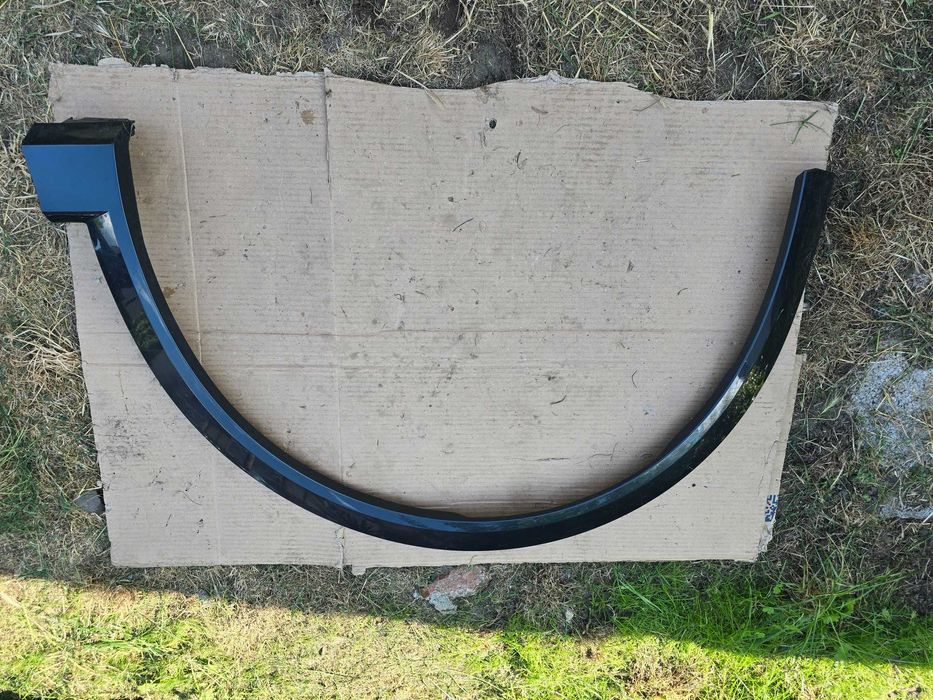 listwa błotnika Audi E-Tron 4KE