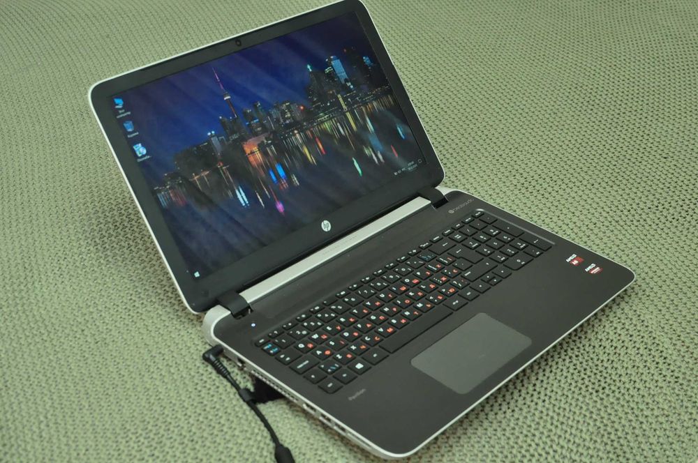 Игровой ноутбук HP 15  (AMD A8/8Gb/ 1000Gb/video 2Gb)