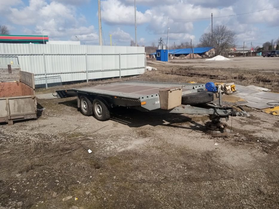Продам прицеп лафет Niewiadow.