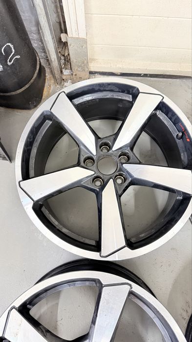 Диск audi a4 a5 B9 f5 8W sline r19 8W0601025FS