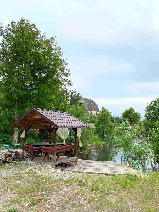 Продаж земельної делянки (11 соток) з ОЗЕРОМ вул. Сонячна.