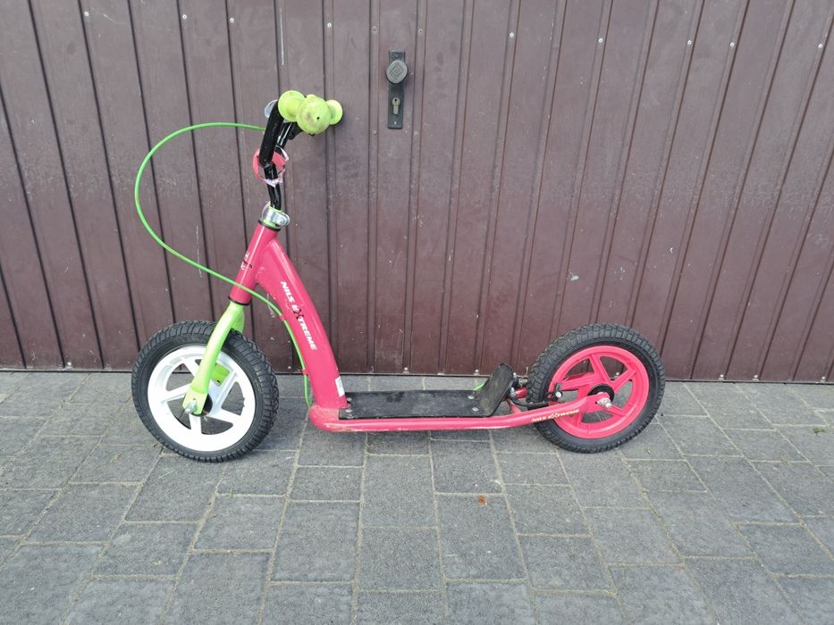 Chulajnoga na koła pompowanych