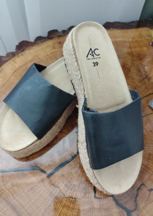 Klapki na platrormie