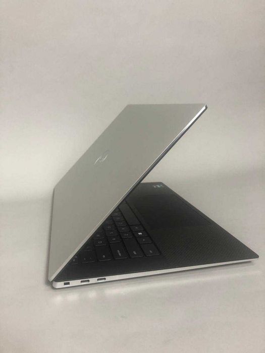 Dell XPS 15 9530 32 озу  1 Tb SSD  Відеокарта - Intel Arc A370M (4Gb / GDDR6 / 64Bit)/ В ідеальному стані / Корпус метал+карбон  Гарантія 3 місяці