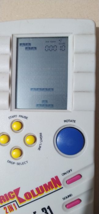 Consola Brick antiga