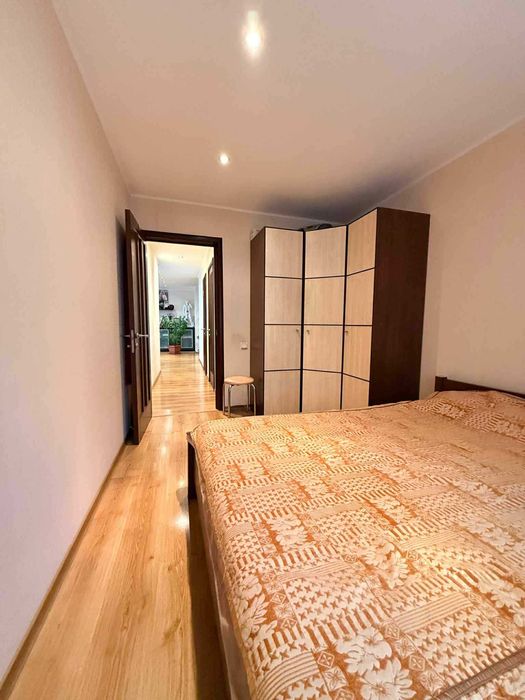 2к.квартира з великою кухнею